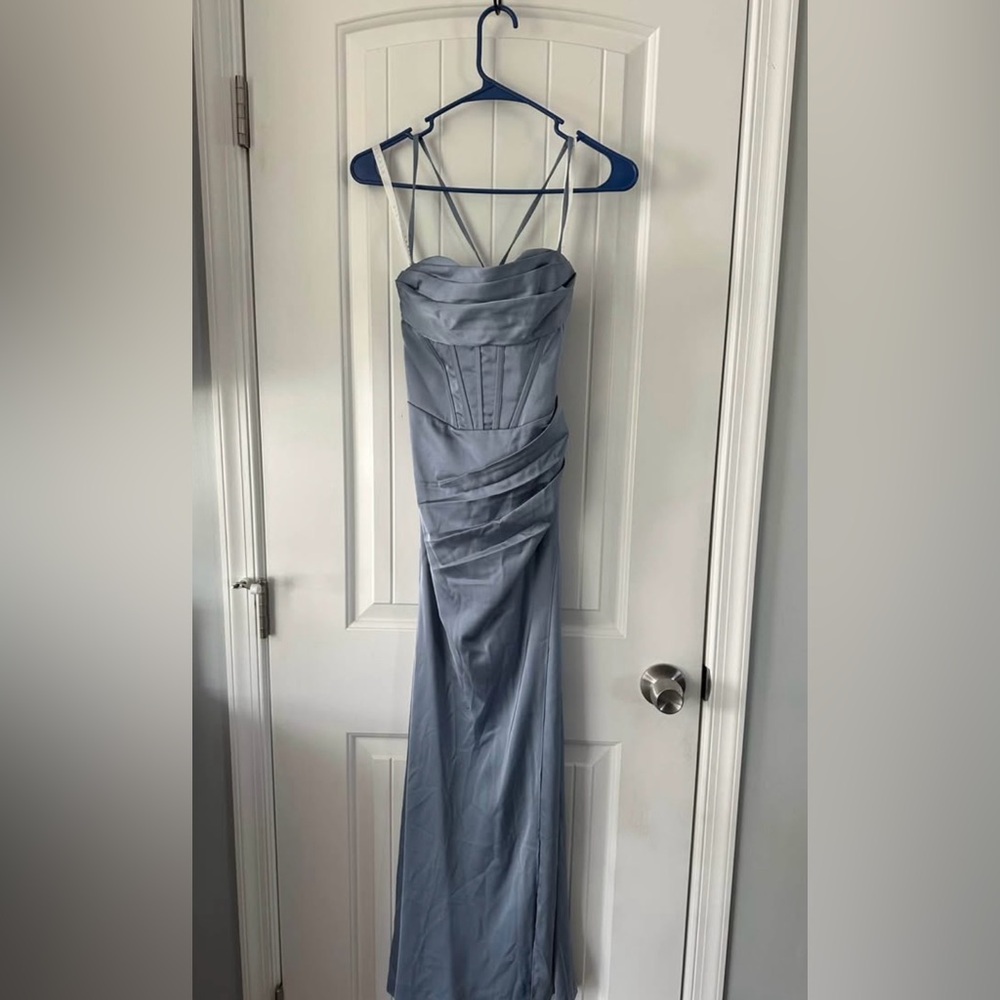 Elegant Blue Evening Gown